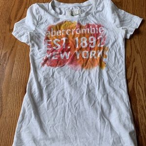 ABERCROMBIE TEE!